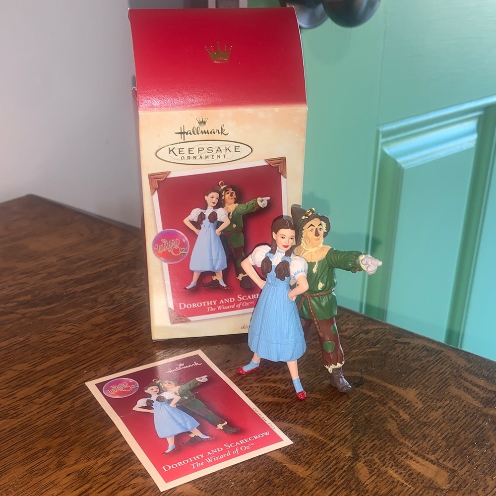 Wizard of Oz Dorothy and Scarecrow Hallmark Keepsake Ornament